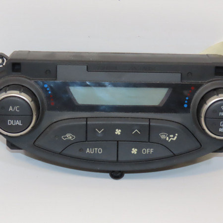Commande de chauffage occasion TOYOTA YARIS III Phase 2 06-2014->... 1.5i 100ch hybride 559000D800C3