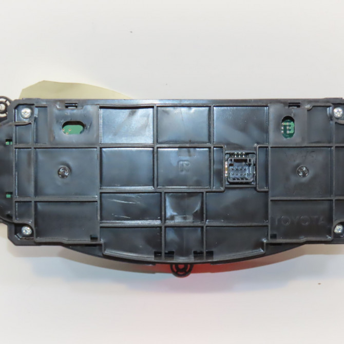 Commande de chauffage occasion TOYOTA YARIS III Phase 2 06-2014->... 1.5i 100ch hybride 559000D800C3 2