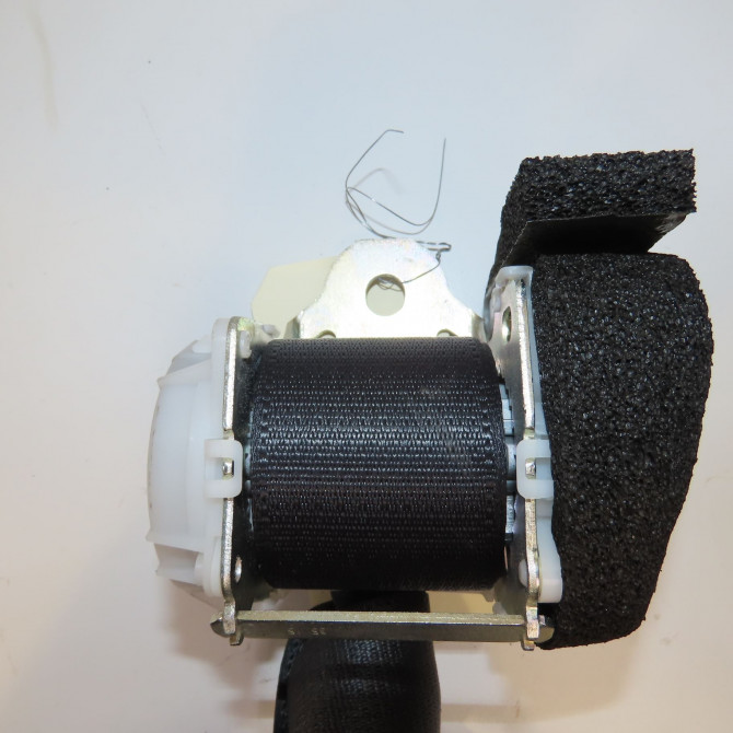 Ceinture arrière gauche occasion TOYOTA YARIS III Phase 2 06-2014->... 1.5i 100ch hybride 733700D171C3 2