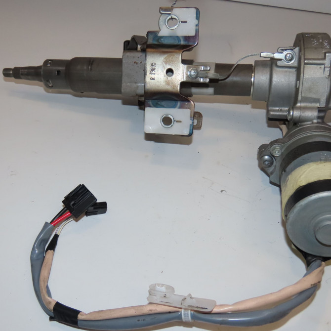 Colonne de direction assistee occasion TOYOTA YARIS III Phase 2 06-2014->... 1.5i 100ch hybride 4520A0D061 4