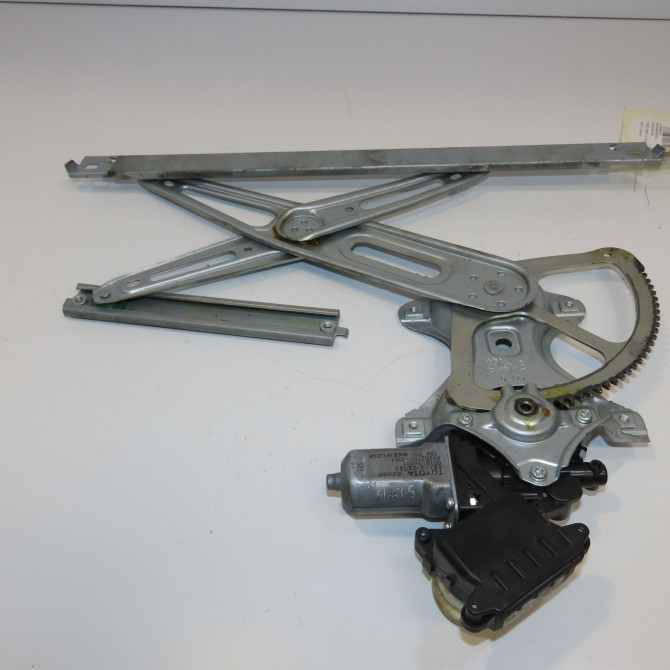 Mecanisme+moteur leve-glace avg occasion TOYOTA YARIS III Phase 2 06-2014->... 1.5i 100ch hybride 698200D440 1