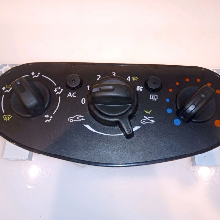 Commande de chauffage occasion DACIA SANDERO I 275101924R