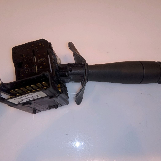 Commande essuie glace occasion DACIA SANDERO I 6001551358 2