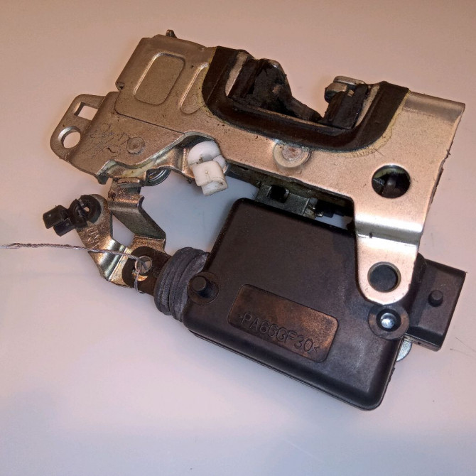 Serrure porte ard occasion DACIA SANDERO I 8200735246 2