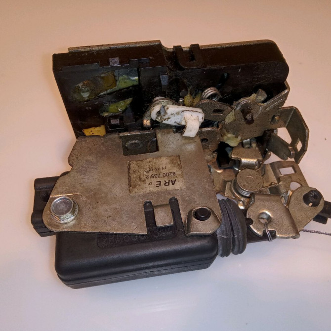 Serrure porte ard occasion DACIA SANDERO I 8200735246 3