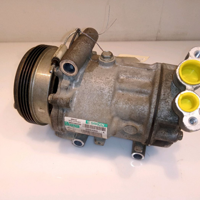 Compresseur air conditionne occasion DACIA SANDERO I 8200840899 2