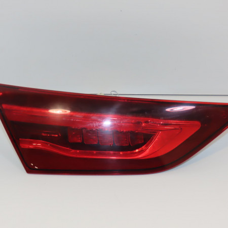 <span class="tt">Feu arrière interieur gauche occasion  </span><span class="designation"> </span>