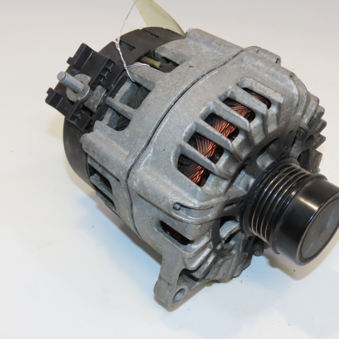 Alternateur occasion  9068306 1