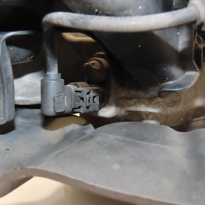 Moyeu avg occasion  2473340500 3