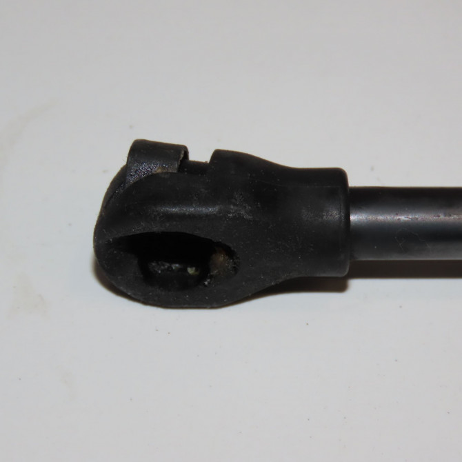 Verin d capot occasion  1779800100 2