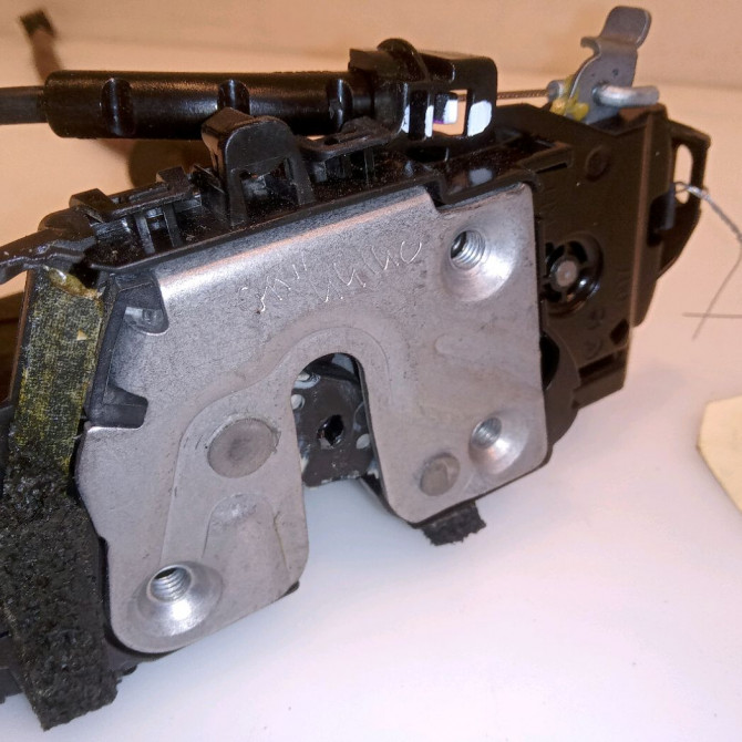 Serrure porte ard occasion RENAULT CLIO V 825007311R 4