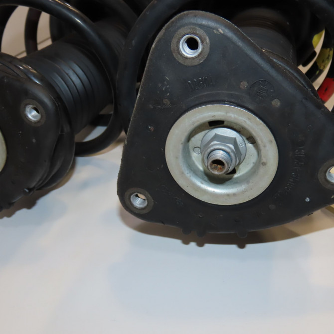 Amortisseur avant droit occasion FORD CMAX I Phase 2 03-2007->09-2010 1.6 TDCI 90ch 1619269 3