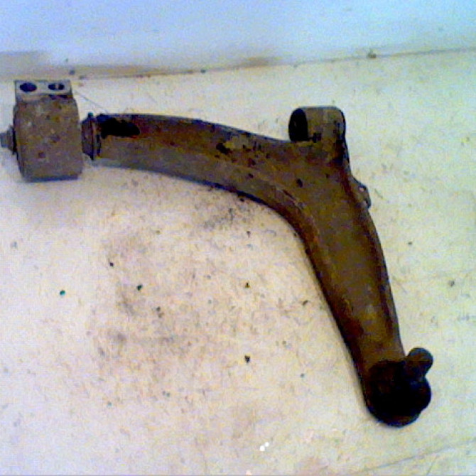 Triangle inf avd occasion FIAT CROMA II Phase 1 06-2005->12-2007 1.9 DT 8v MULTIJET 120ch 51748652 1