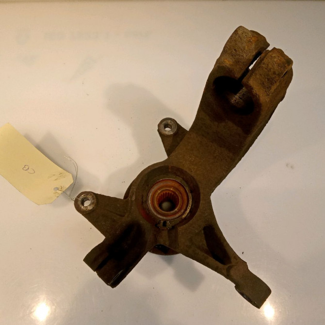 Moyeu avd occasion RENAULT MEGANE II Phase 1 09-2003->12-2005 1.6 16v 402022048R 2