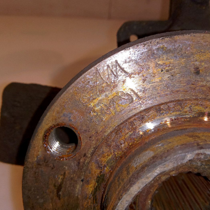 Moyeu avd occasion RENAULT CLIO III Phase 1 09-2005->03-2009 1.5 DCI 85ch 402022048R 3