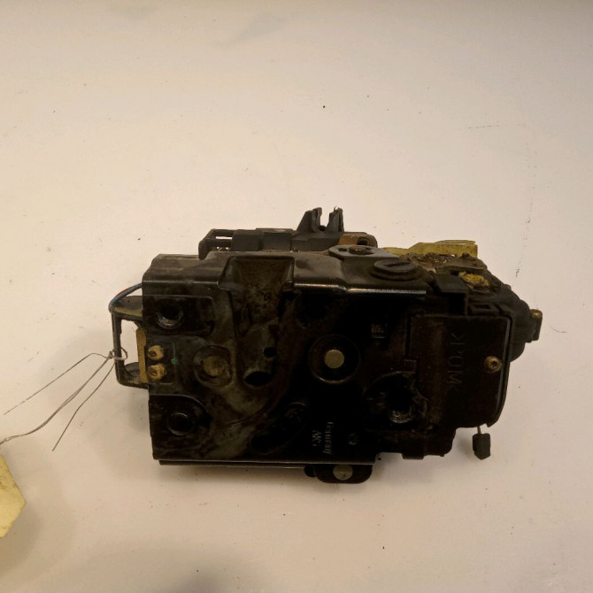 Serrure porte ard occasion VOLKSWAGEN GOLF IV GOLF IV Phase 1 1998-01-01->2005-06-30 1.9 TDI 90ch 3B4839016A 1