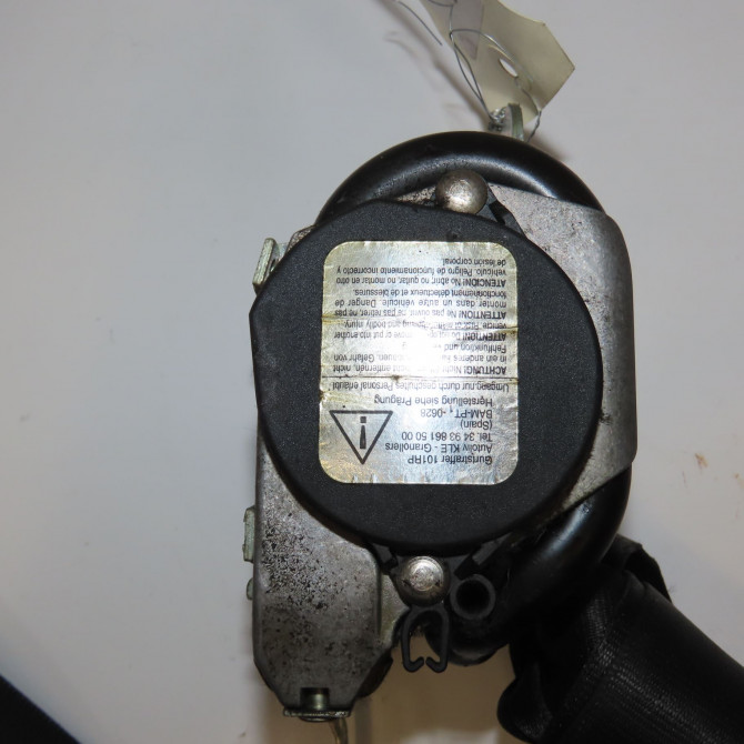 Ceinture avant gauche occasion VOLKSWAGEN POLO IV Phase 2 05-2005->09-2009 1.4 TDI 80ch 6Q4857705MRAA 4