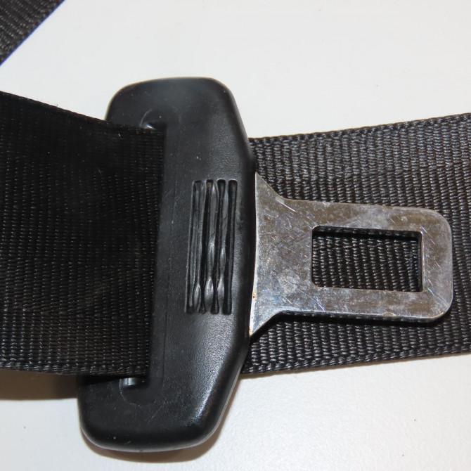 Ceinture avant droite occasion VOLKSWAGEN POLO IV Phase 2 05-2005->09-2009 1.4 TDI 80ch 6Q4857706MRAA 7