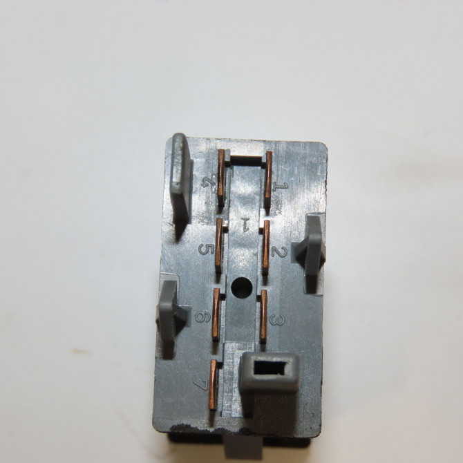 Bouton de warning occasion VOLKSWAGEN PASSAT IV Phase 1 10-1996->10-2000 1.9 TDI 110ch 3B0953235E01C 3