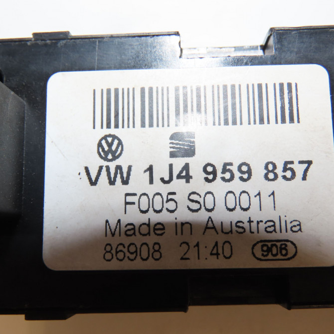 Commande lève-glace porte avant gauche occasion VOLKSWAGEN PASSAT IV Phase 1 10-1996->10-2000 1.9 TDI 110ch 3B5959793G 4