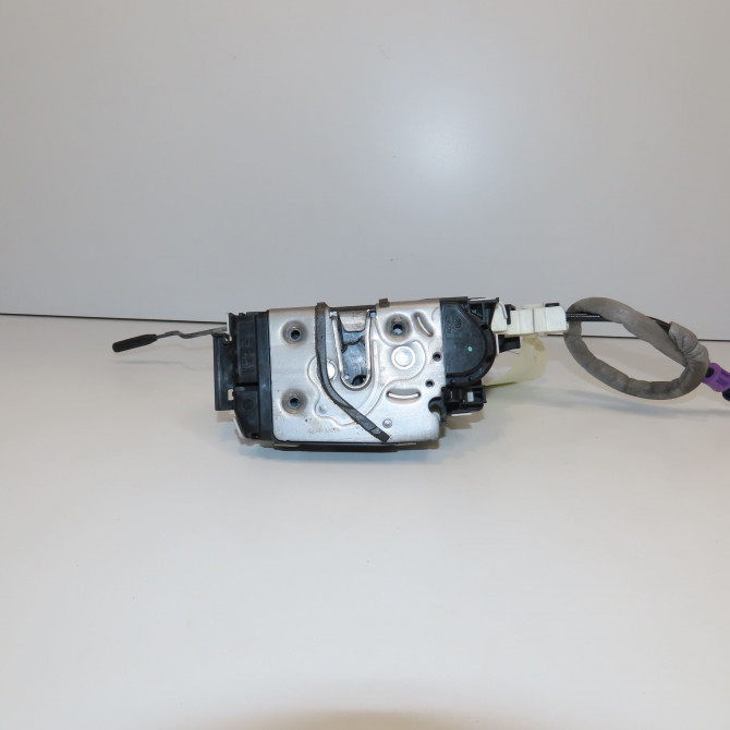 Serrure porte arg occasion MERCEDES CLASSE B II Phase 1 09-2011->12-2014 2047302735 3