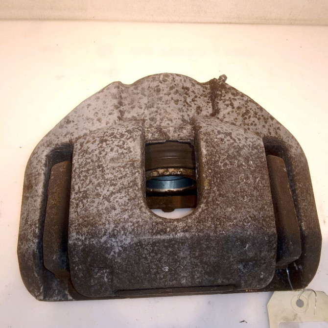 Etrier de frein avant droit occasion B.M.W. SERIE 5 V Phase 1 07-2003->03-2007 530d 218ch 34116753660 1