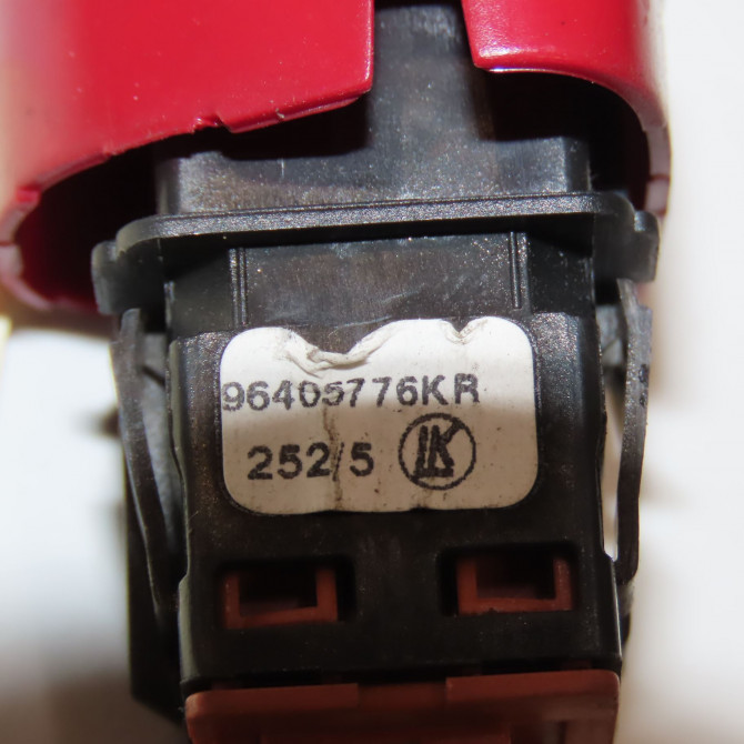 Bouton de warning occasion CITROEN C2 Phase 1 09-2003->10-2008 1.4 HDi 6554L8 3