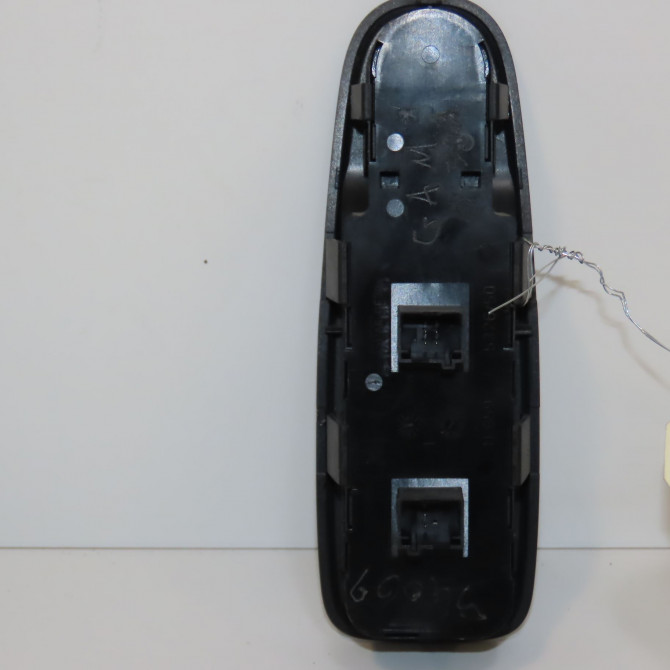 Commande lève-glace porte avant gauche occasion CITROEN C4 PICASSO I Phase 1 04-1995->04-1999 2.0 HDI 138ch 6554YC 2