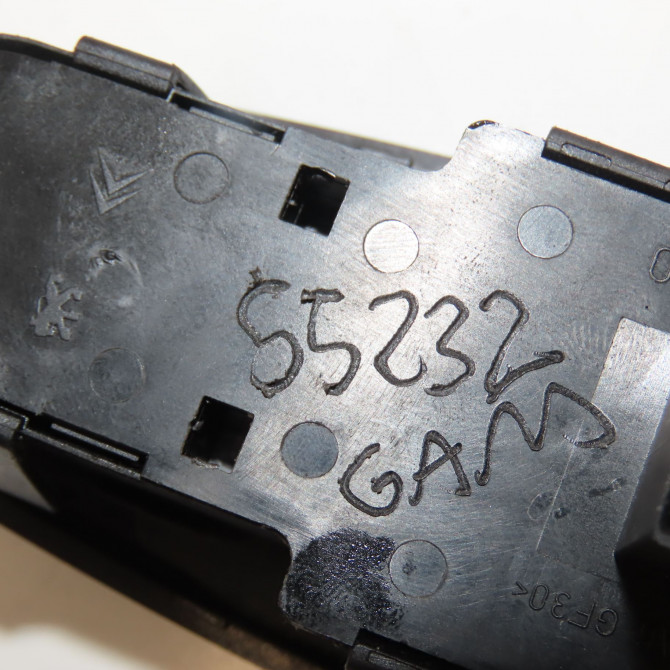 Commande lève-glace porte avant gauche occasion CITROEN C4 PICASSO I Phase 1 01-2007->10-2013 1.6 HDi 8v 110ch 6554YC 5