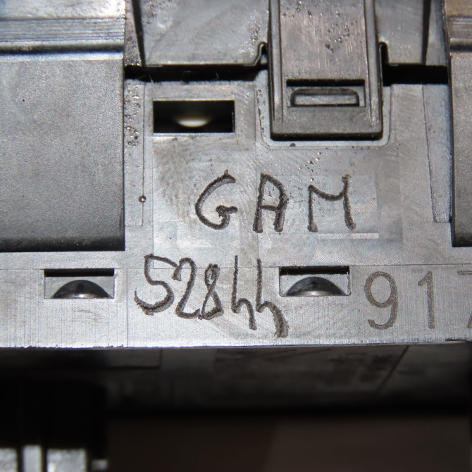 Commande lève-glace porte avant gauche occasion PEUGEOT 308 I Phase 1 04-1995->04-1999 1.6 e-HDi 112ch 649028 6