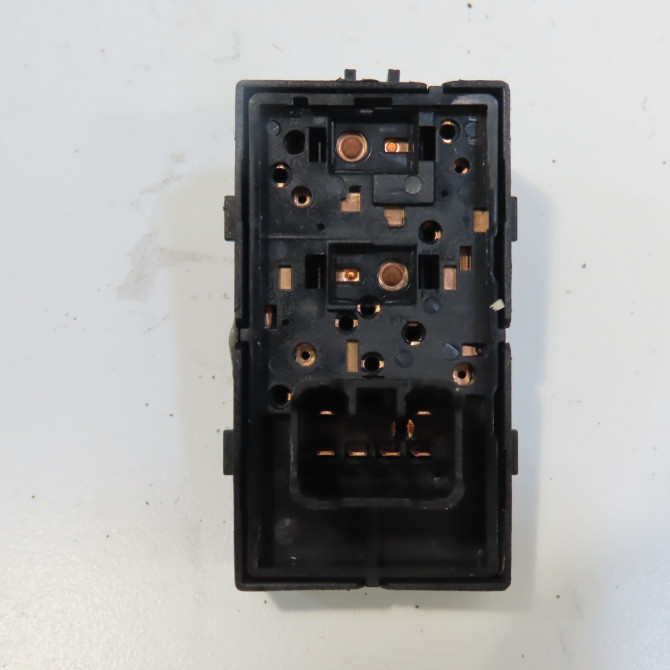 Commande lève-glace porte avant droite occasion OPEL KARL Phase 1 04-1995->04-1999 1.0i 75ch 95407143 2