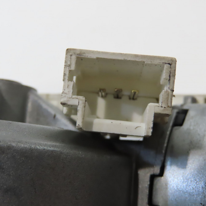 Moteur essuie-glace arrière occasion RENAULT CLIO CAMPUS II Phase 1 07-2006->07-2009 1.5 DCI 70ch 8200071214 3