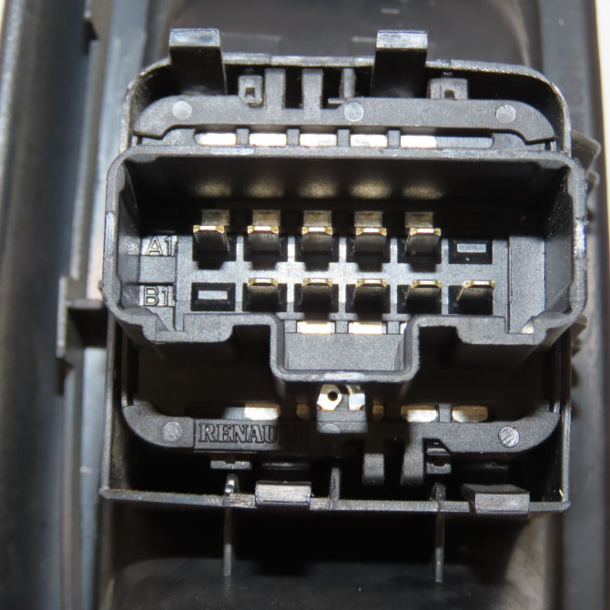 Commande lève-glace porte avant gauche occasion RENAULT CLIO CAMPUS II Phase 1 07-2006->07-2009 1.5 DCI 70ch 8200060045 3