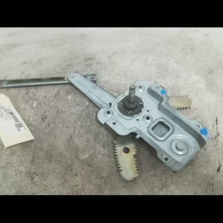 Mecanisme leve-glace arrière droit occasion NISSAN MICRA III Phase 2 11-2005->11-2007 1.2i 65ch 82720AX11B