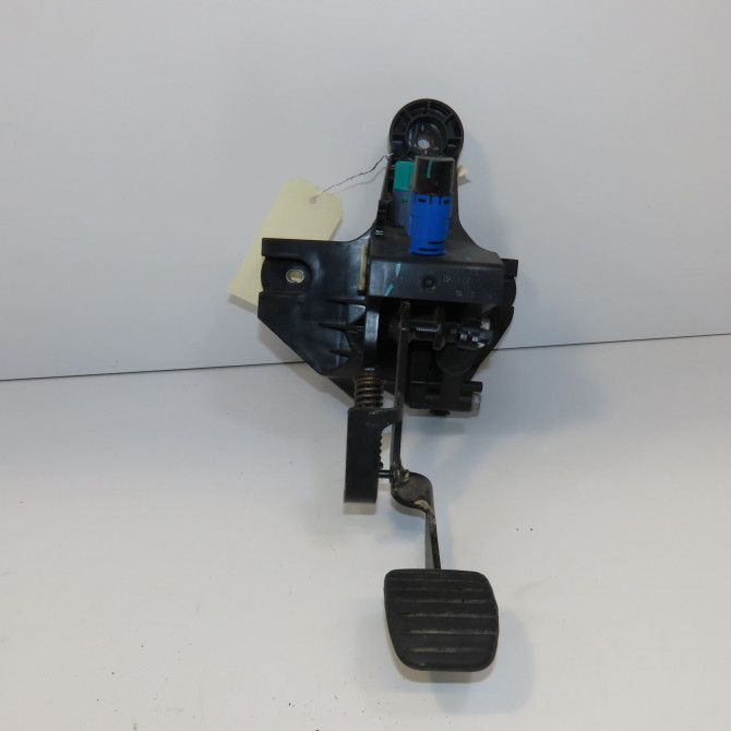 Pedale embrayage occasion RENAULT TRAFIC III Phase 1 06-2014->... 1.6 DCI 120ch 465405580R 1