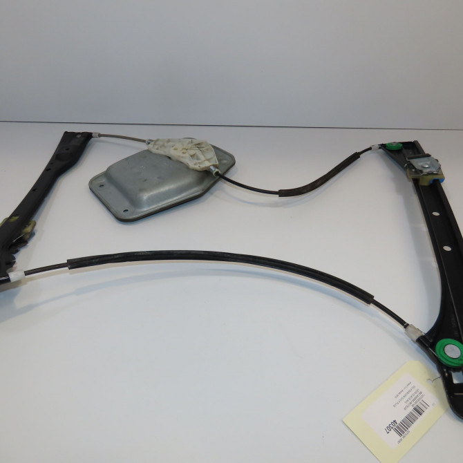 Mecanisme+moteur leve-glace avg occasion VOLKSWAGEN GOLF PLUS Phase 1 04-1995->04-1999 1.6 TDI 105ch 5M0837461 1