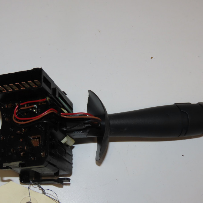 Commande clignotant occasion RENAULT TWINGO II Phase 1 06-2007->11-2011 1.2i 60ch 7701072110 2