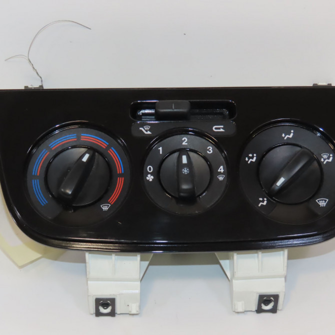 Commande de chauffage occasion FIAT FIORINO III Phase 1 01-2008->... 1.3 MULTIJET 16v 95ch 735525783 1