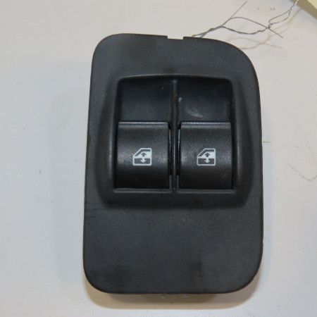 Commande lève-glace porte avant gauche occasion FIAT FIORINO III Phase 1 01-2008->... 1.3 MULTIJET 16v 95ch