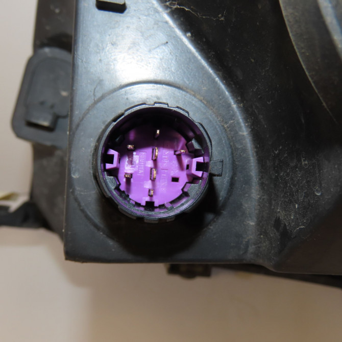 Phare droit occasion FIAT FIORINO III Phase 1 01-2008->... 1.3 MULTIJET 16v 95ch 52086838 3