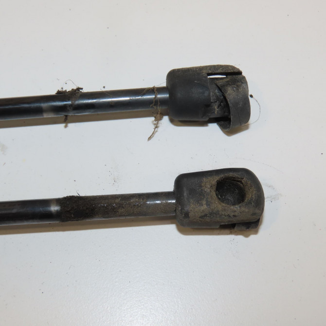 Verin droit hayon occasion FIAT FIORINO III Phase 1 01-2008->... 1.3 MULTIJET 16v 95ch 52223969 2