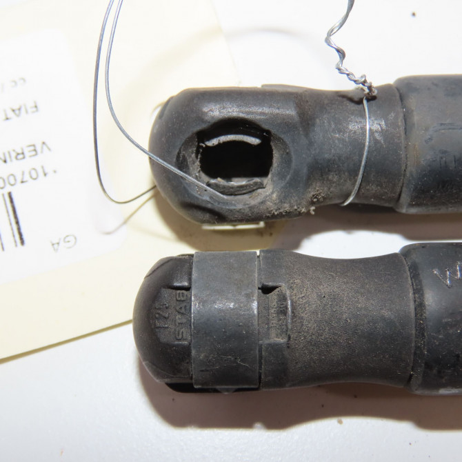 Verin droit hayon occasion FIAT FIORINO III Phase 1 01-2008->... 1.3 MULTIJET 16v 95ch 52223969 3