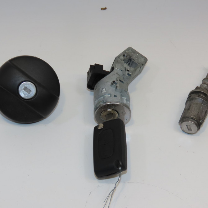 Kit serrures + antivol occasion CITROEN C3 I Phase 2 10-2005->12-2010 1.4 HDi 70ch 4162FP 1