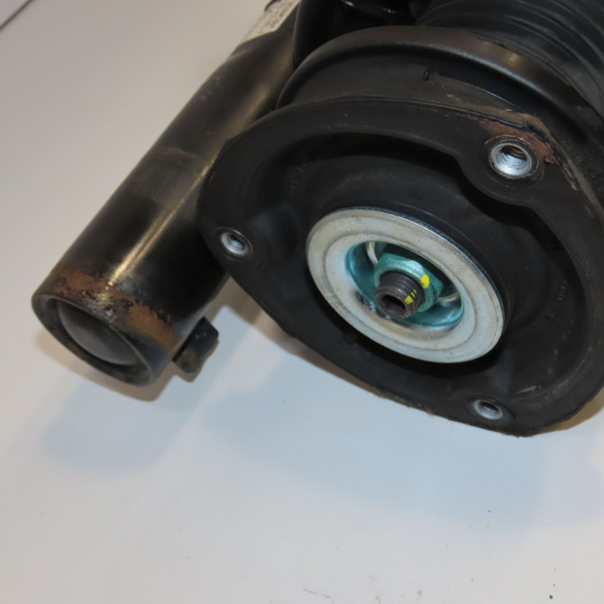 Amortisseur avant droit occasion SEAT ATECA Phase 1 06-2016->... 5Q3413031H 2