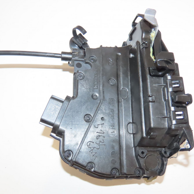 Serrure porte ard occasion  825007311R 2