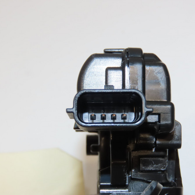 Serrure hayon occasion  846304010R 3