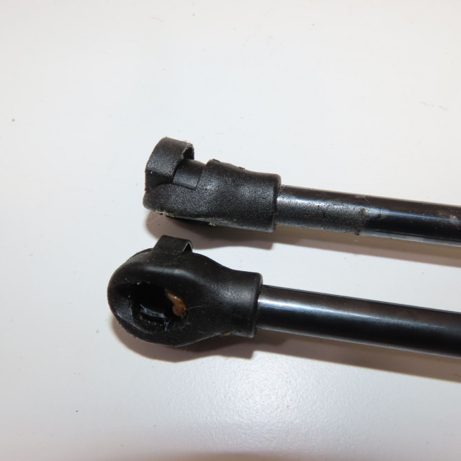 Verin droit hayon occasion  904508213R 2