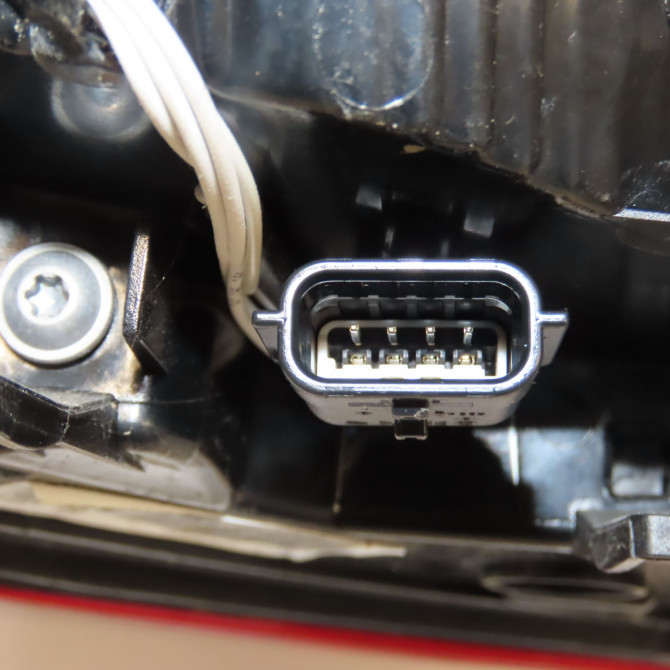 Feu arrière droit occasion  265504885R 3