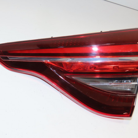 <span class="tt">Feu arrière intérieur droit occasion  </span><span class="designation"> </span>