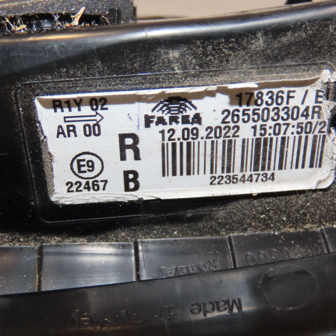 Feu arrière intérieur droit occasion  265503304R 4